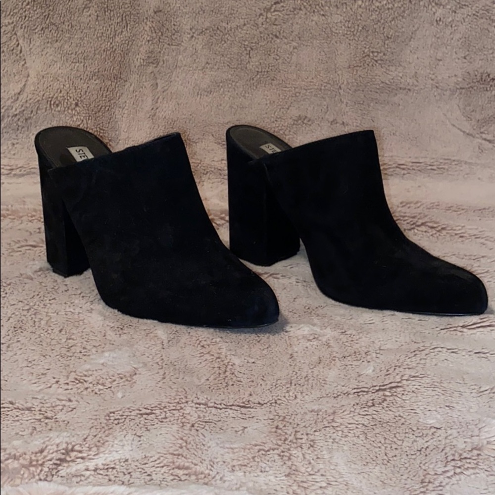 STEVE MADDEN Heeled Booties